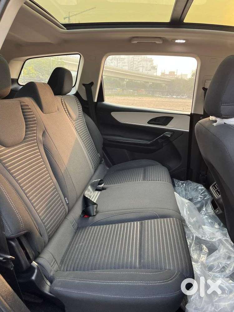 Mahindra Xuv700 2.2 Ax 5 Diesel Mt Str, 2022, Diesel