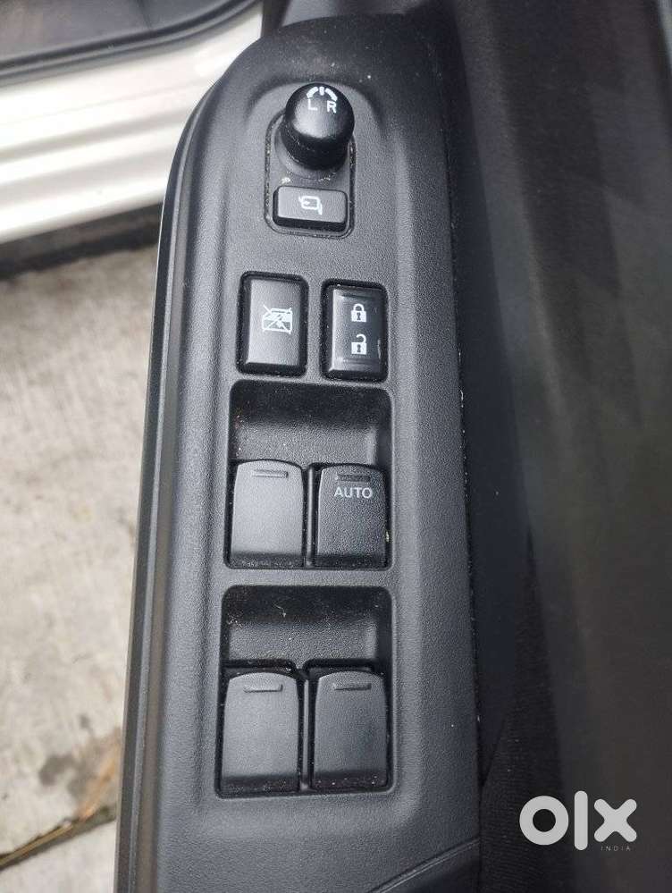 Maruti Suzuki Swift Vxi Optional, 2025, Petrol