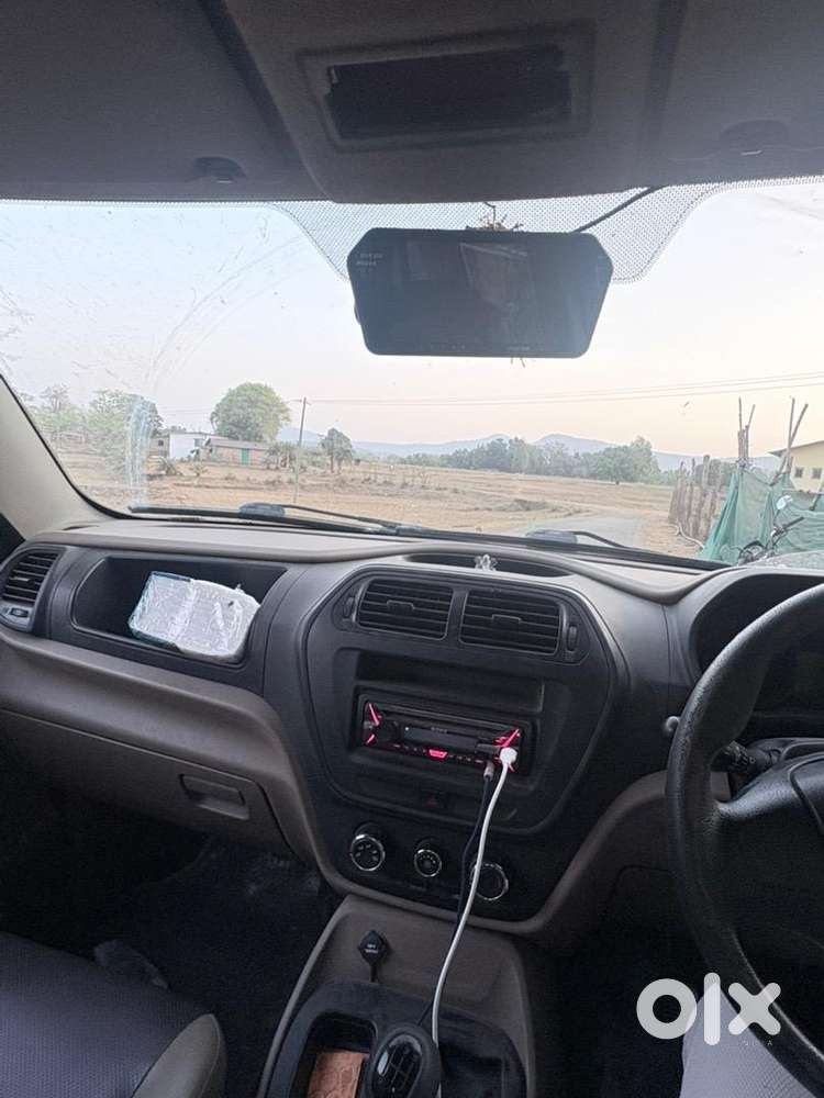 Mahindra Tuv 300 2015