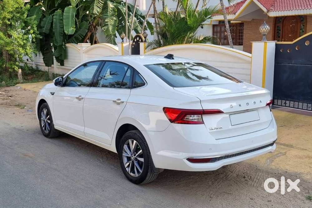 Skoda Slavia Style 1.0l Tsi At, 2022, Petrol