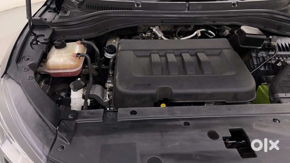 Mahindra Xuv700 2.2 Ax 7 Diesel At Luxury Pack Str, 2023, Diesel