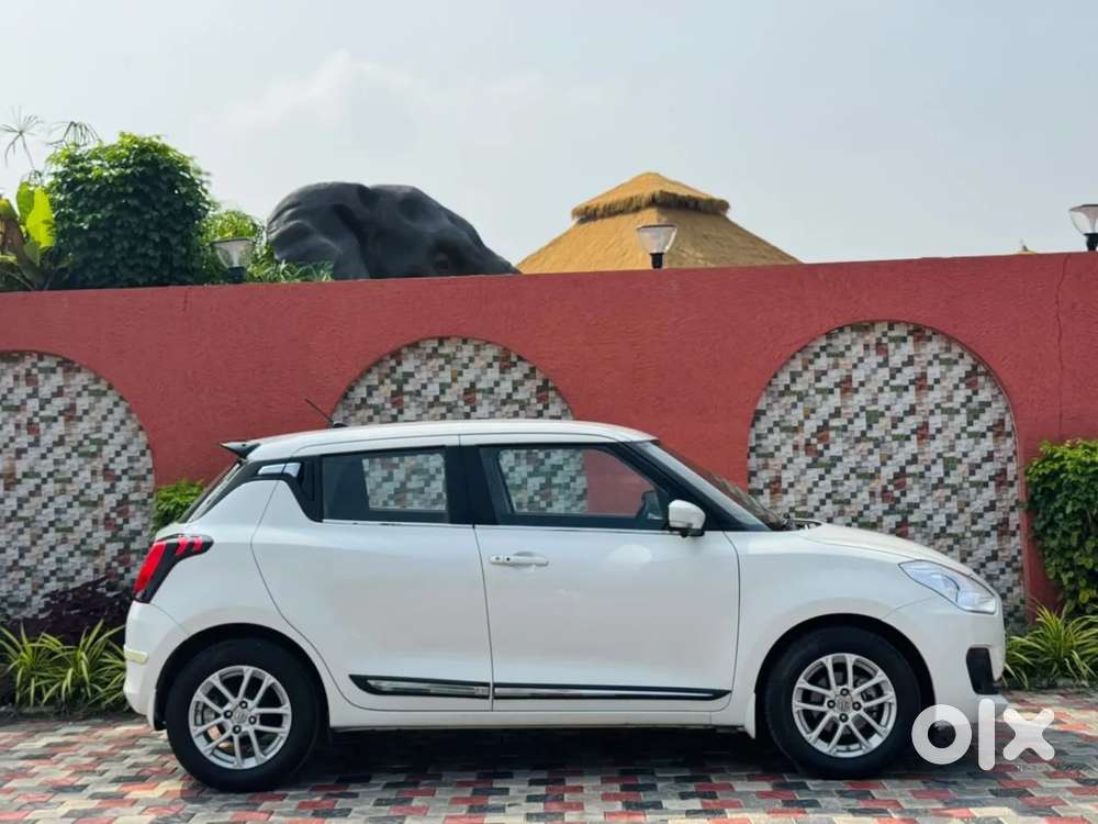 Maruti Suzuki Swift 1.3 Zxi, 2022, Petrol