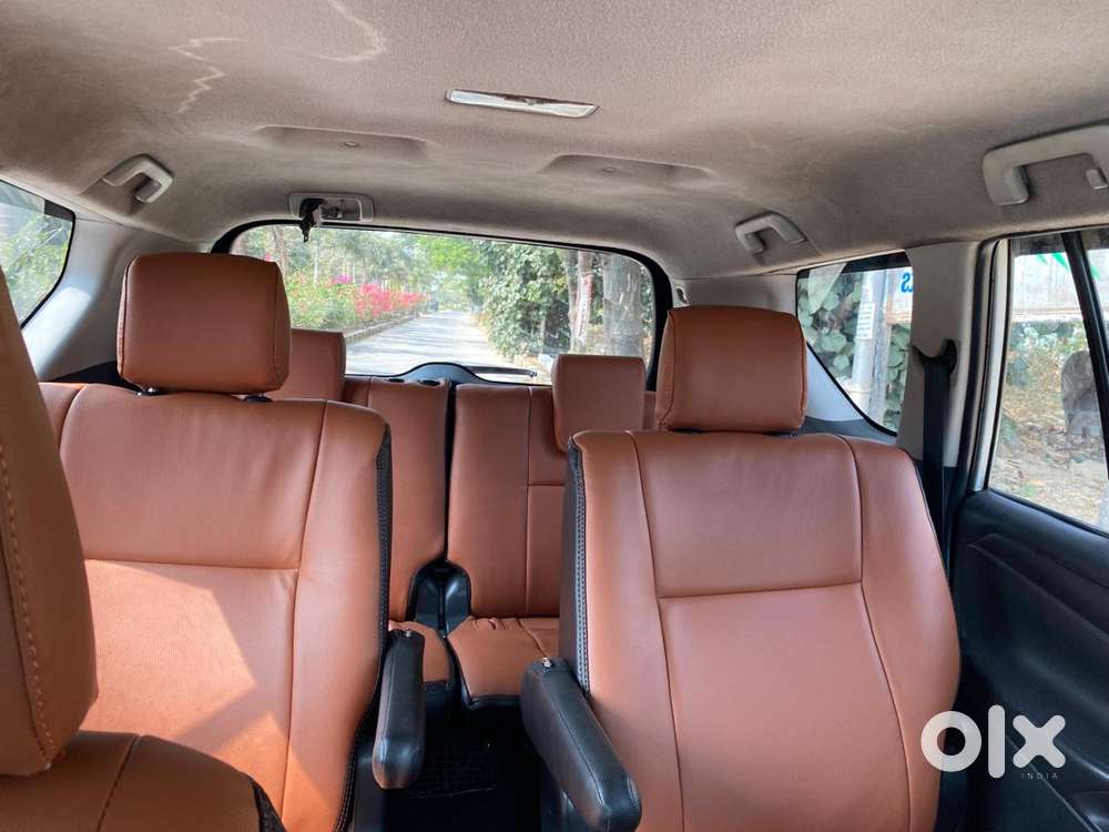 Toyota Innova Crysta 2.4 G Mt 7 Str, 2017, Diesel