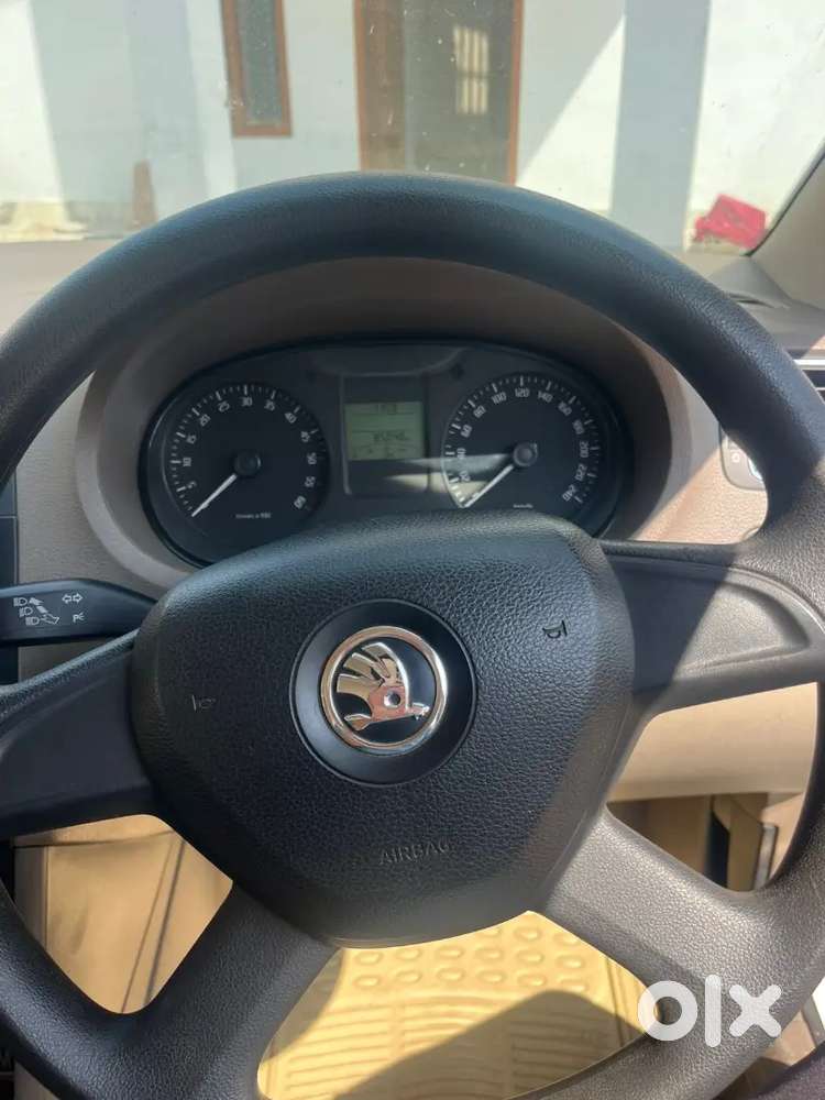 Skoda Rapid 1.6 Tdi 2013