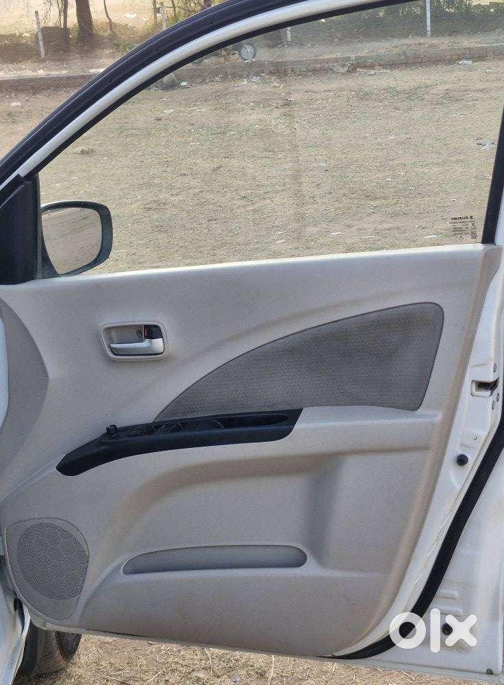 Maruti Suzuki Celerio Zxi Amt, 2017, Petrol