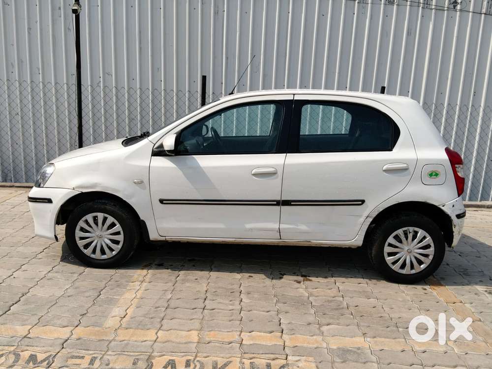 Toyota Etios Liva 2013-2014 G, 2013, Petrol