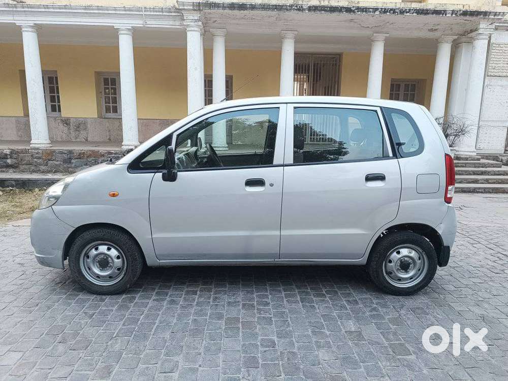 Maruti Suzuki Zen Estilo Lxi Bs Iv, 2011, Petrol