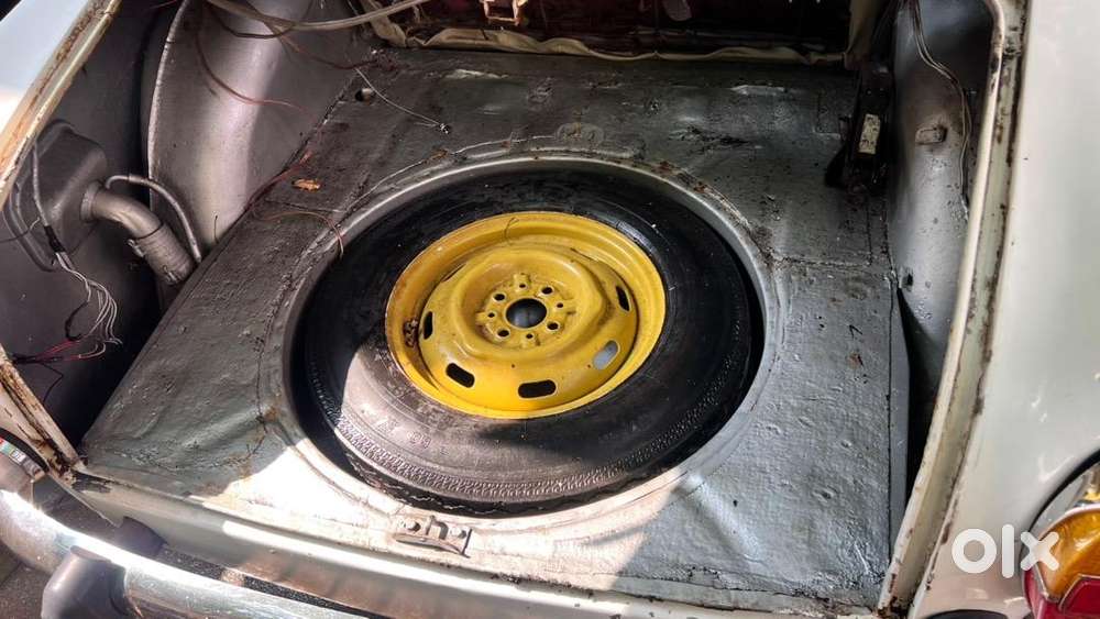 Fiat Premier Padmini Deluxe Ac