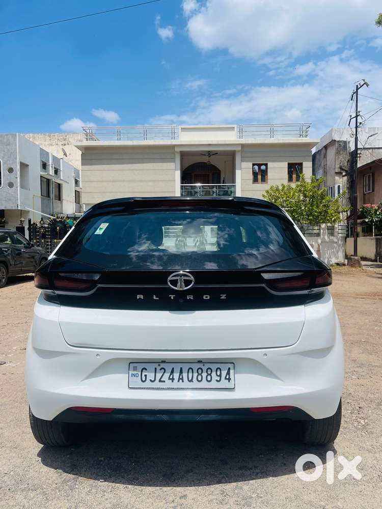 Tata Altroz Petrol 2023