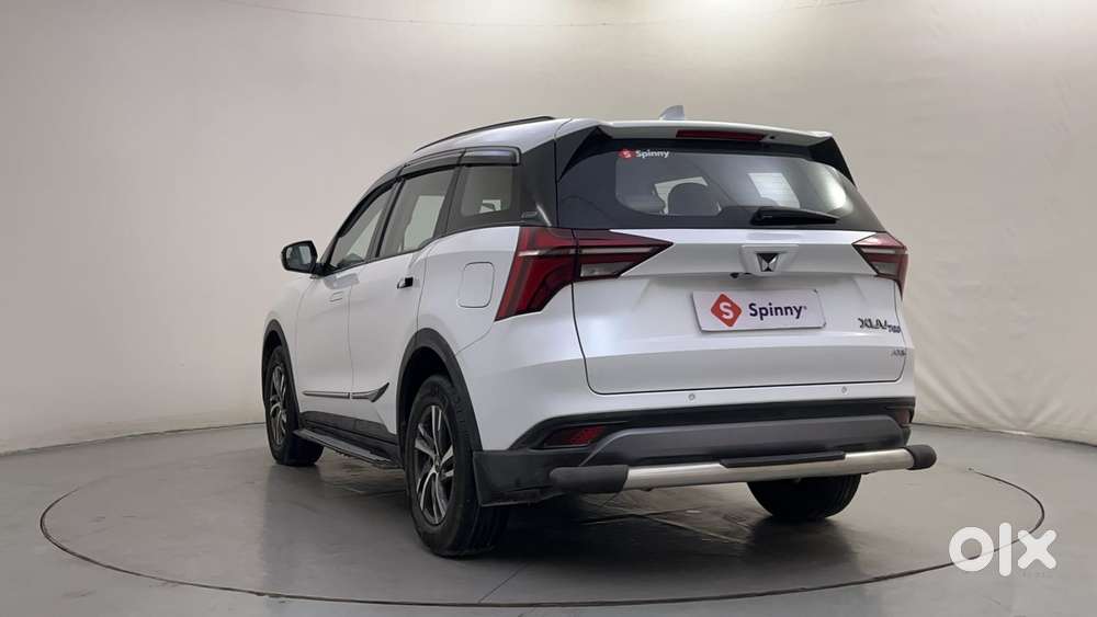 Mahindra Xuv700 2.0 Ax 5 Petrol Mt 7 Str, 2023, Petrol