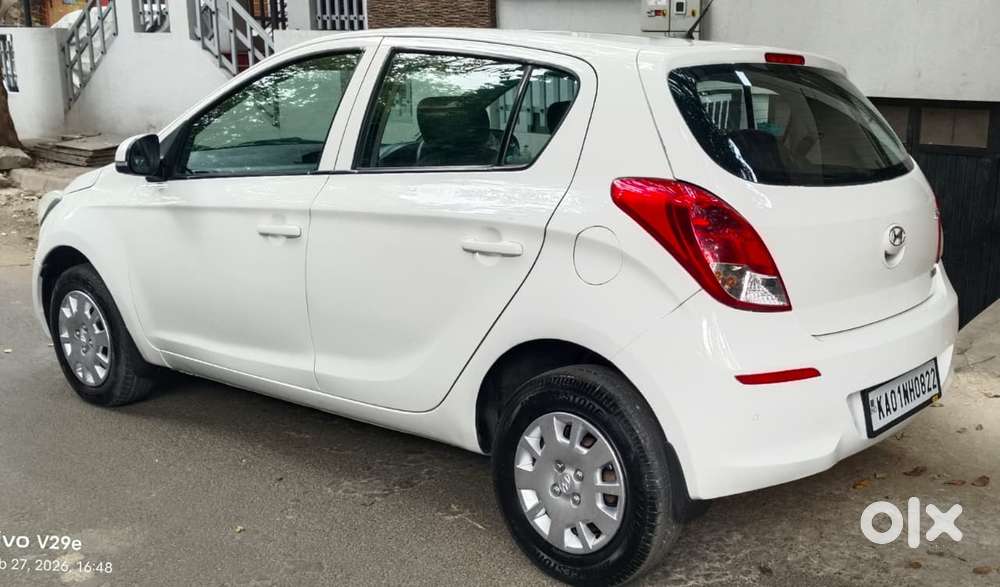 Hyundai I20 Petrol Cvt Magna Executive, 2013, Petrol