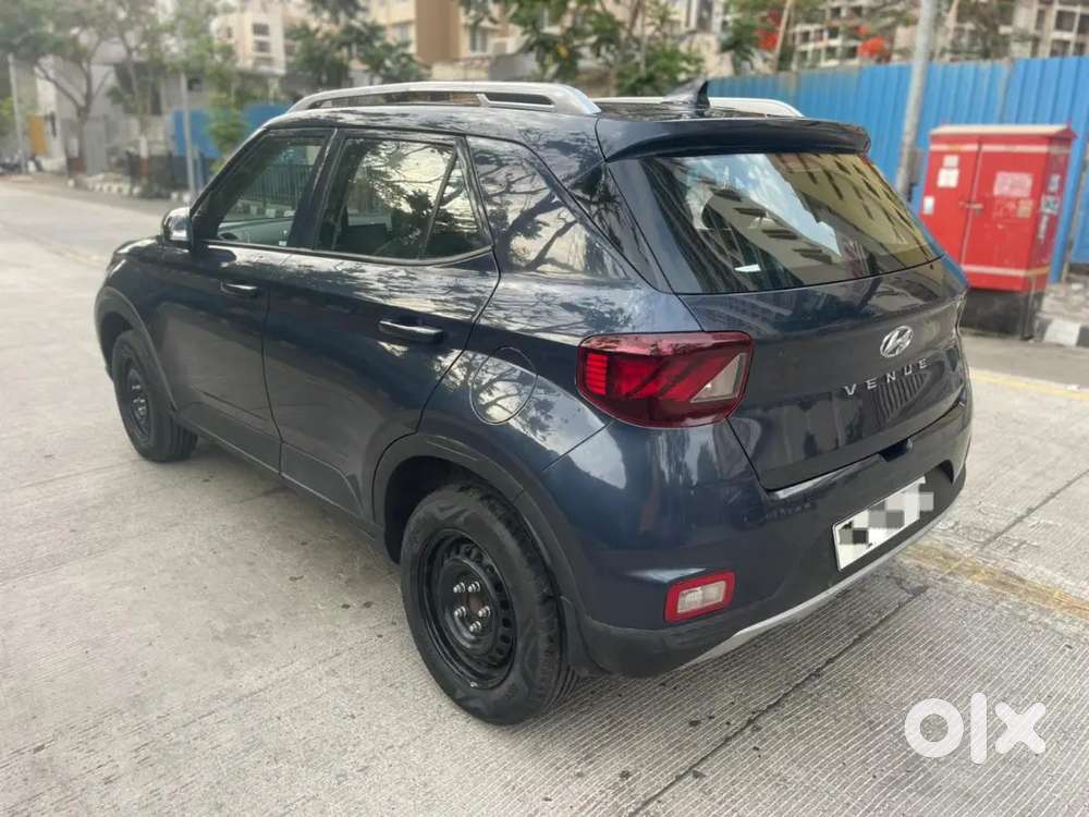 Hyundai Venue 2021 S+ Petrol  Single Owner