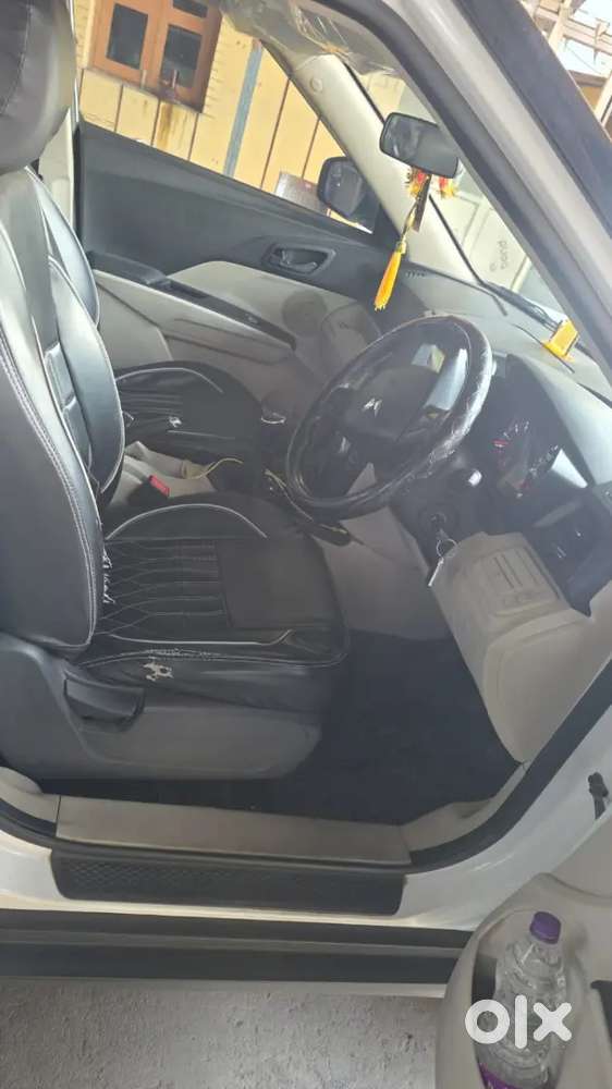 Mahindra Xuv 3xo 2024 Petrol Well Maintained