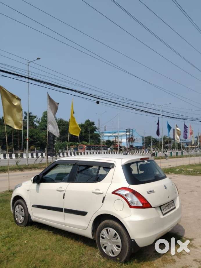 Maruti Suzuki Swift Vxi Abs Bsiv, 2017, Petrol