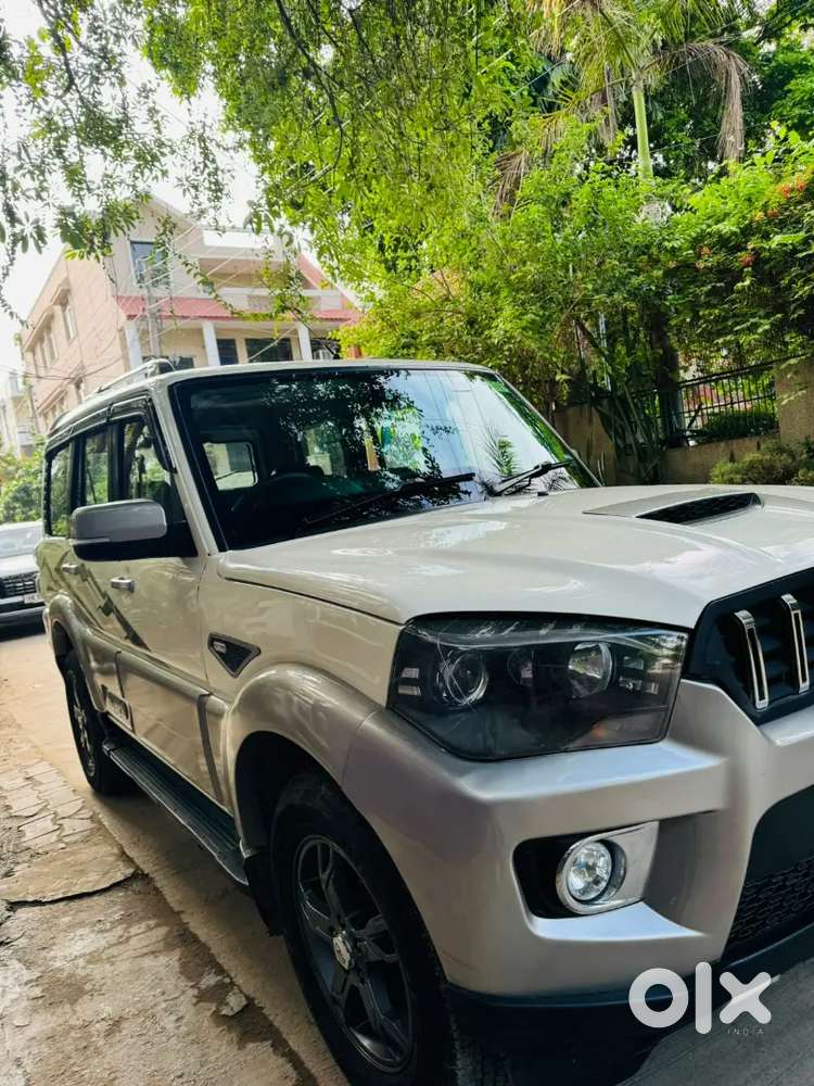 Mahindra Scorpio 2017 Diesel 80000 Km Driven