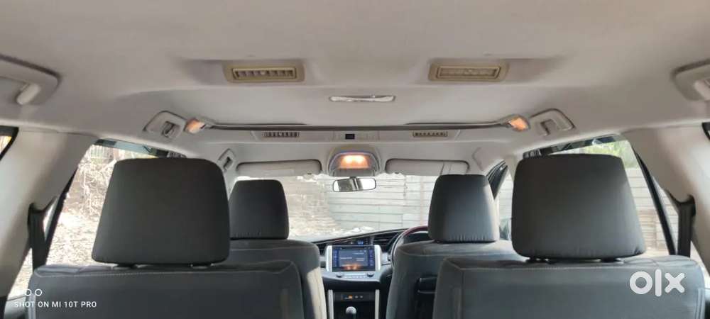 Toyota Innova Crysta 2016