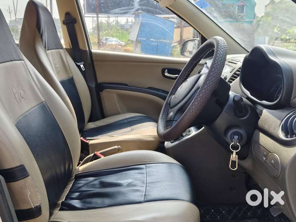 Hyundai I10 Sportz, 2015, Petrol