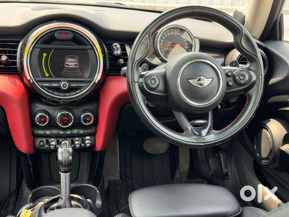 Mini Cooper 3 Door John Works, 2017, Petrol