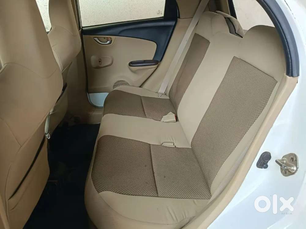 Honda Brio 1.2 V 2012