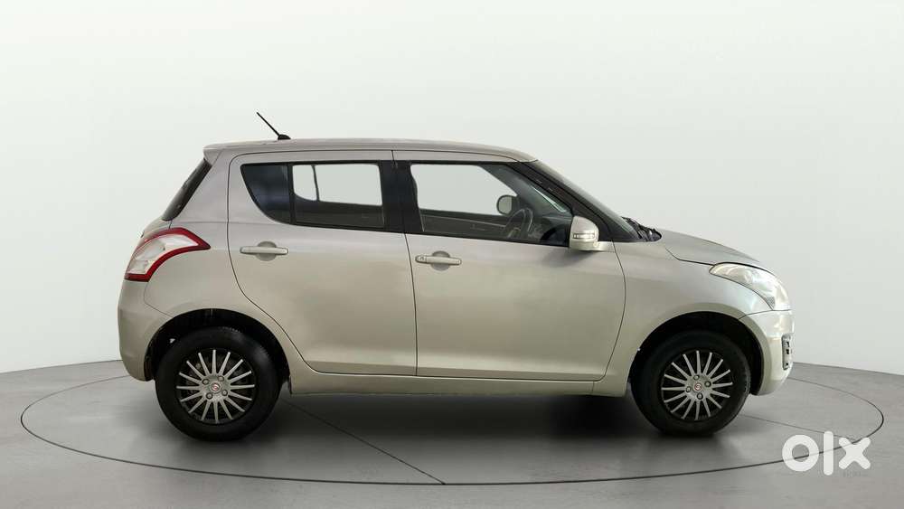 Maruti Suzuki Swift Vxi, 2015, Petrol