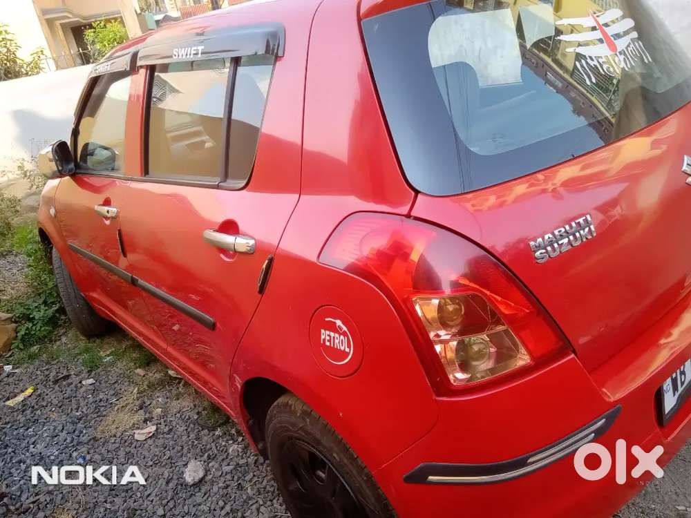 Maruti Suzuki Swift 2009 Petrol 75000 Km Driven