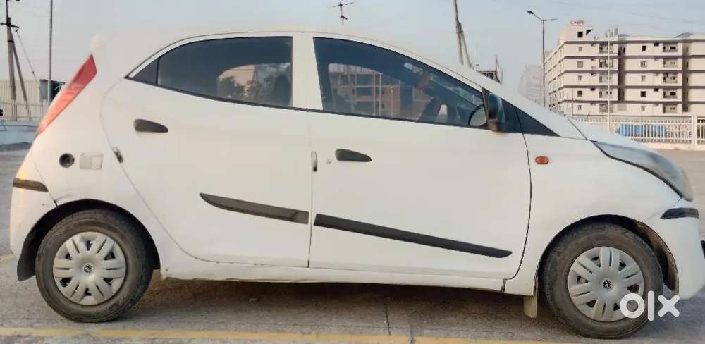 Hyundai Eon Car