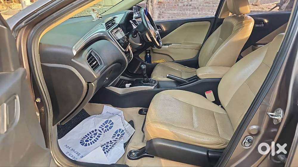Honda City Top End Model, Manual