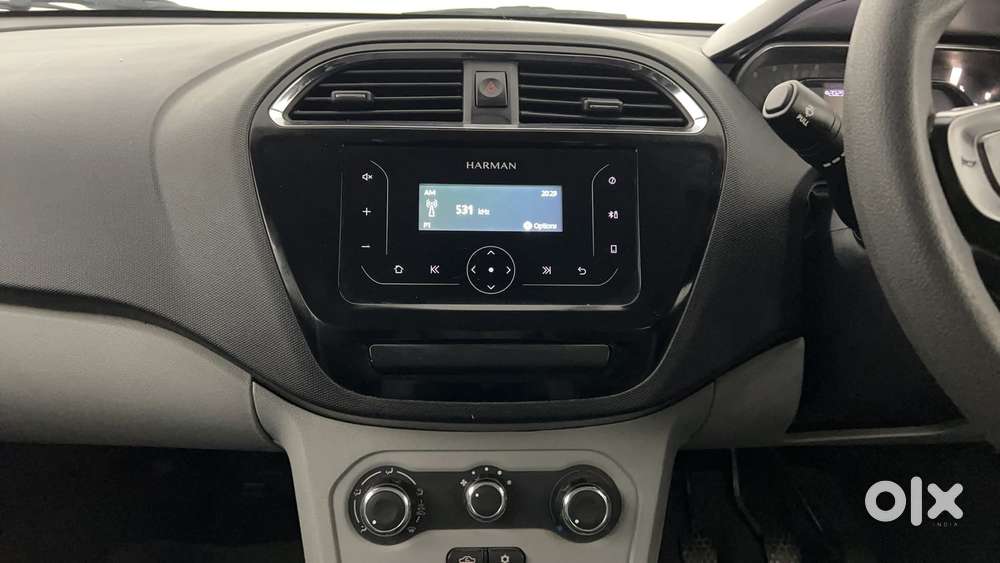 Tata Tiago 1.2 Revotron Xt Option, 2021, Petrol