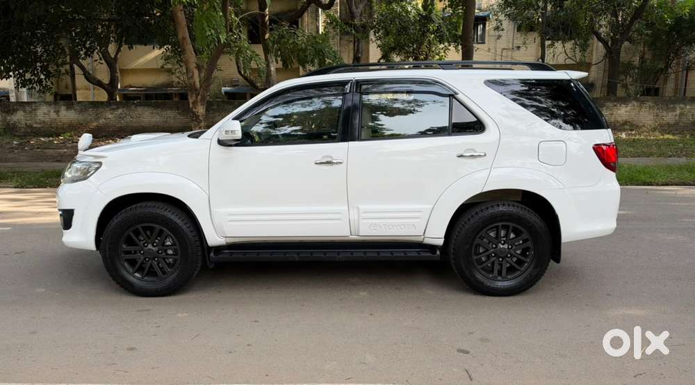 Toyota Fortuner 2015 Km Driven