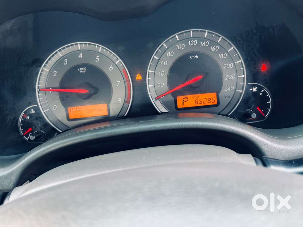 Toyota Corolla Altis [ ] 1.8 Vl At, 2011, Petrol