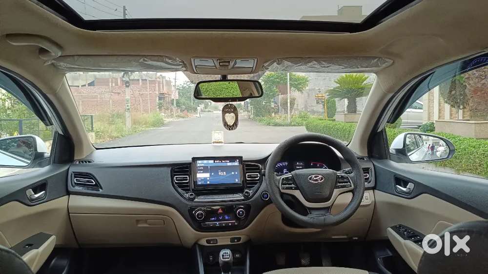 Showroom Condition Diesel Verna 2020 Top Model 85000 Km Driven