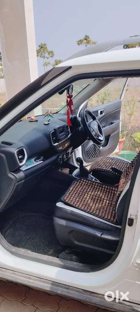 Hyundai Venue 2021 Petrol Well Maintained
