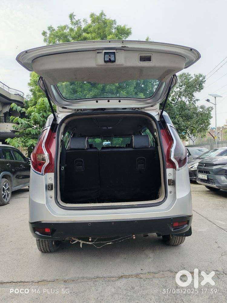 Mahindra Marazzo