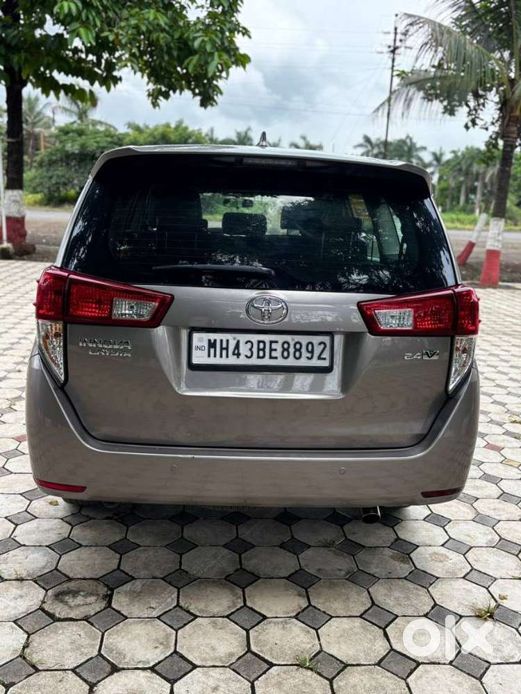 Toyota Innova Crysta