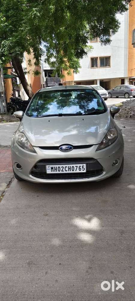 Ford Fiesta Petrol Titanium, 2012, Cng & Hybrids