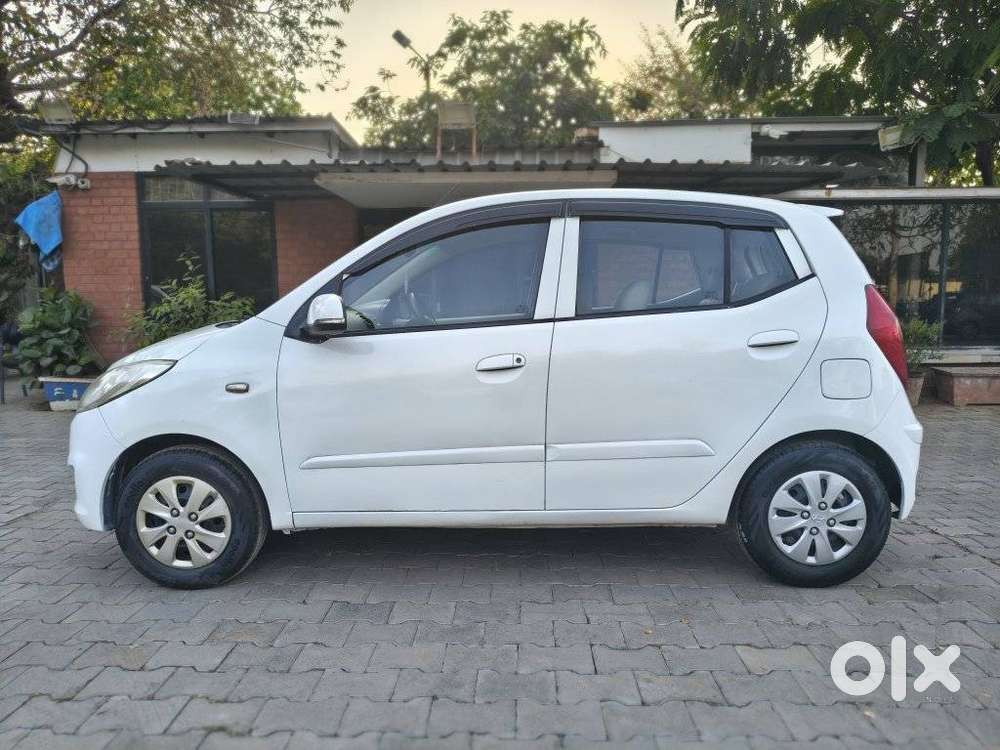 Hyundai I10 Sportz At, 2012, Petrol