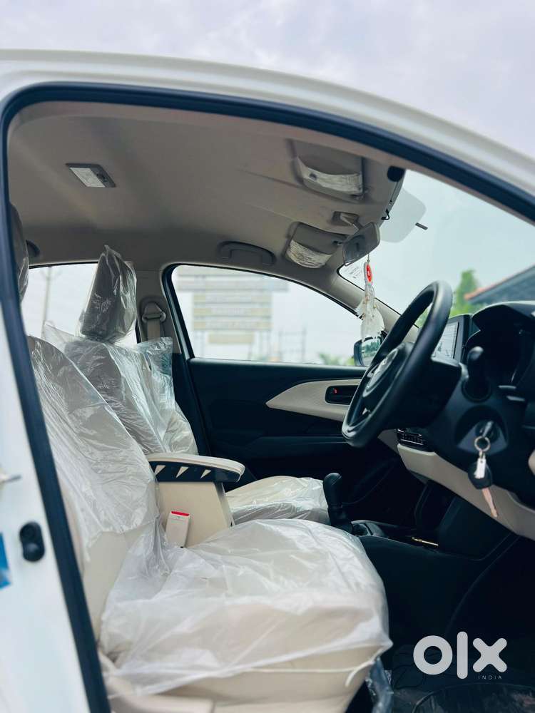 Maruti Suzuki Swift Dzire, 2025, Petrol