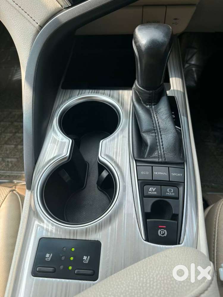 Toyota Camry, 2020, Petrol