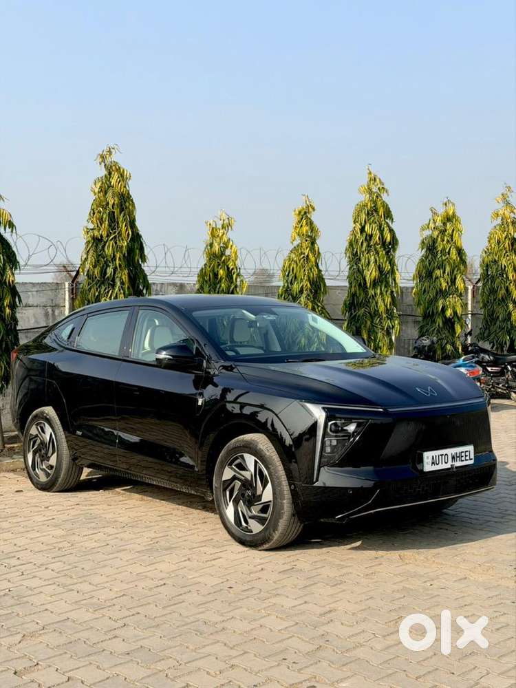 Mahindra Xev 9e 2025 Electric 9900 Km Driven