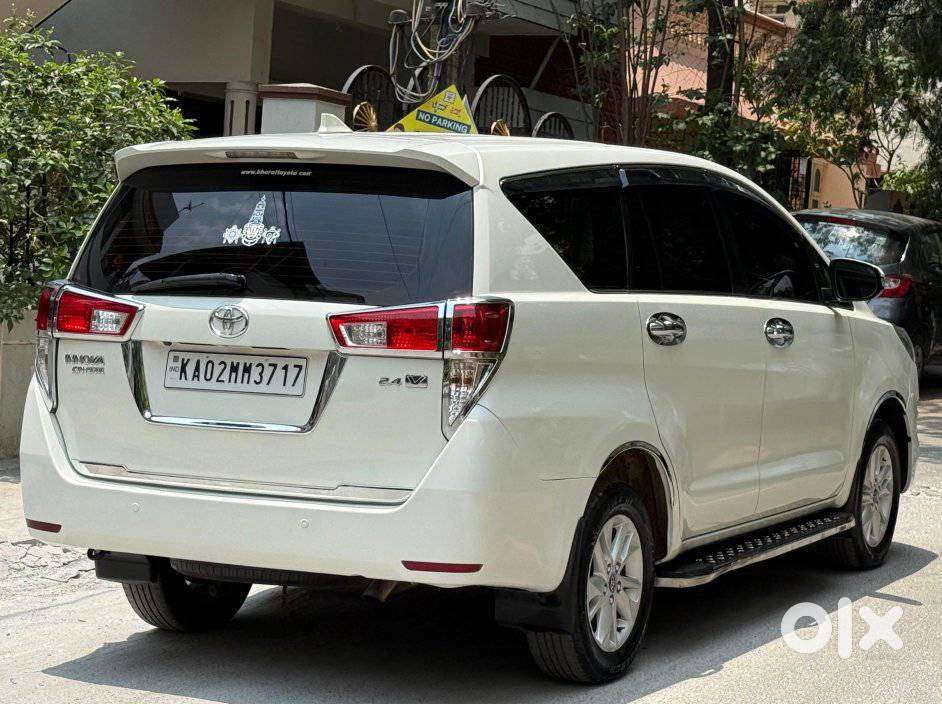 Toyota Innova Crysta 2.4 V, 2017, Diesel