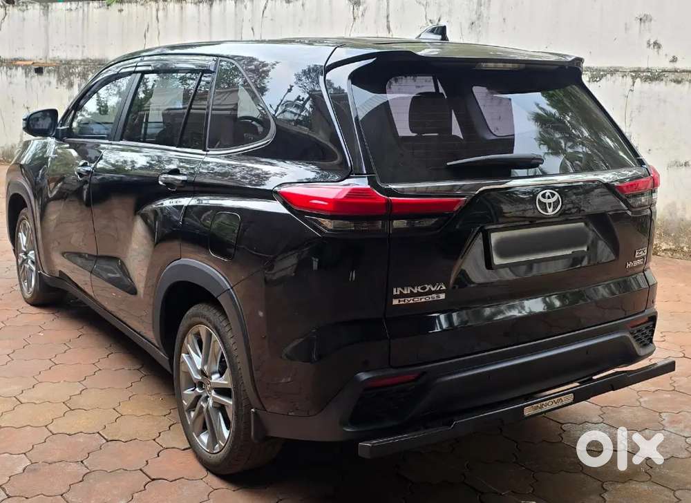 2024 Model Toyota Innova Hycross Zx(o) Hybrid 7 Str