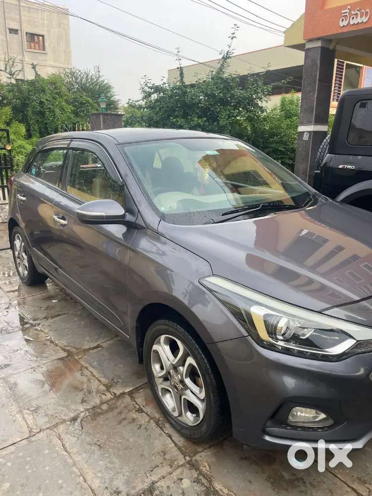 Showroom Track 7,20,000