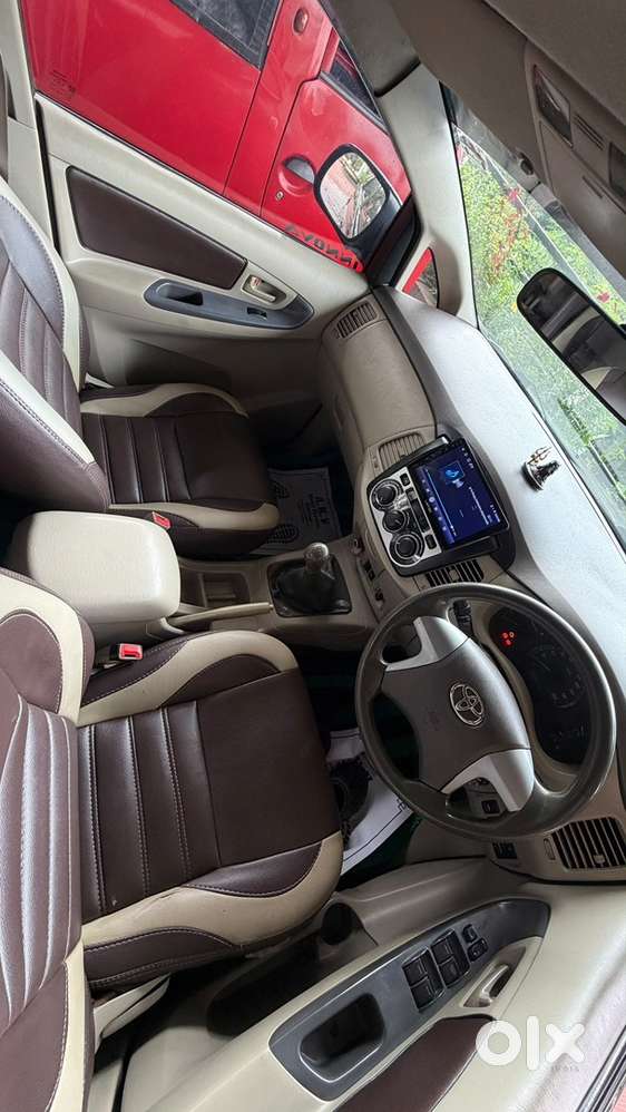 Toyota Innova Diesel 2012