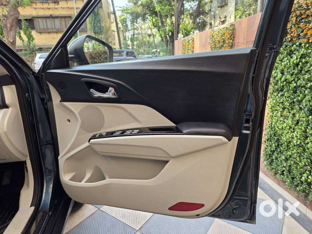 Mahindra Xuv300 W8 Option Diesel, 2022, Diesel
