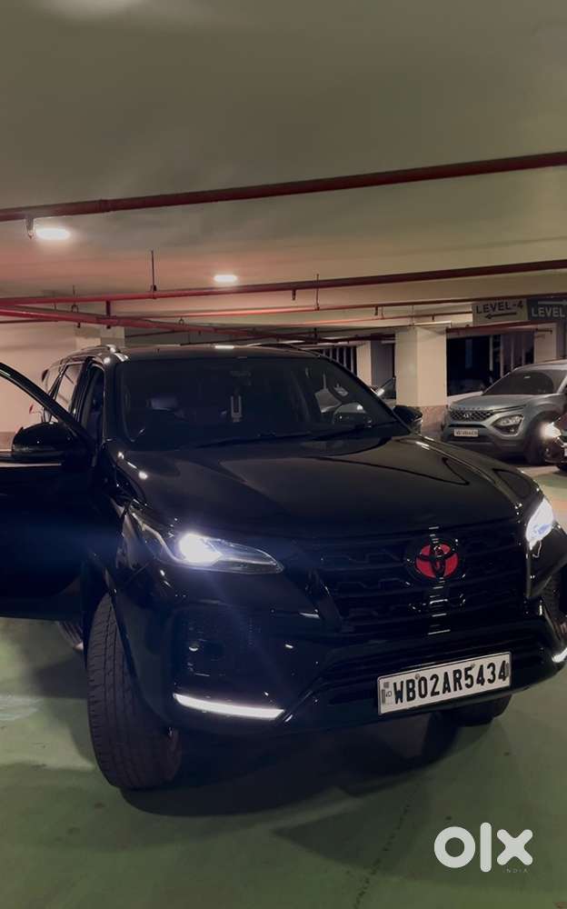 Toyota Fortuner Petrol 2021