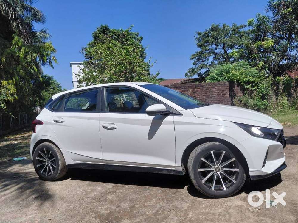 Hyundai I20 Sportz 1.2 Ivt Dual Tone, 2021, Petrol