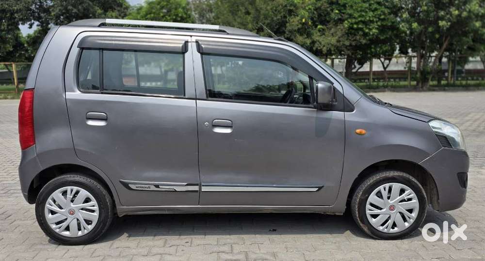 Maruti Suzuki Wagon R Vxi Optional, 2017, Petrol