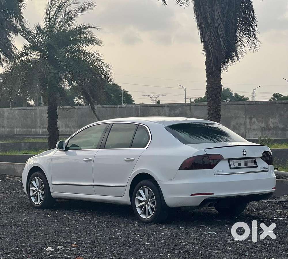 Skoda Superb 2.5 Elegance Tdi At, 2014, Diesel