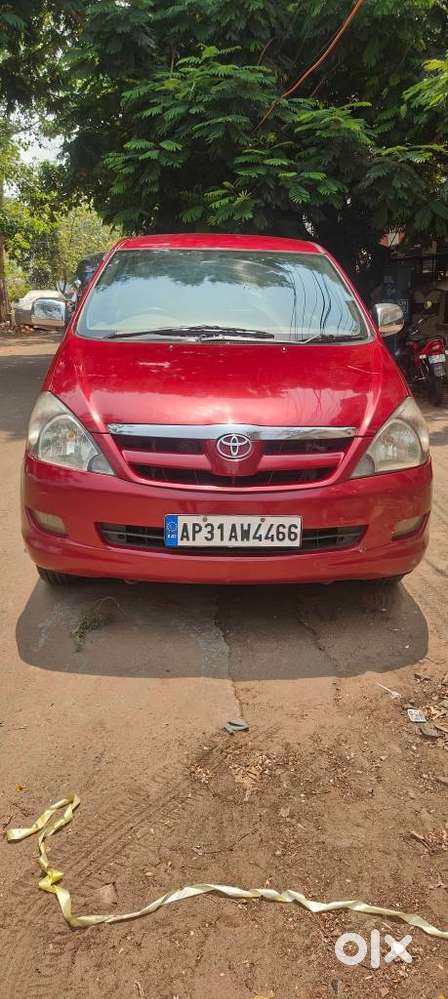 Toyota Innova 2.5 Vx 8 Seater Bs Iv, 2007, Diesel