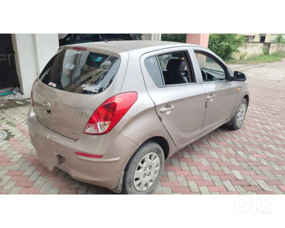 Hyundai I20 2014 Diesel 69700 Km Driven With Excellent Engine Conditio